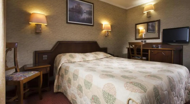 Одноместный номер Standard Hotel Meslay Republique