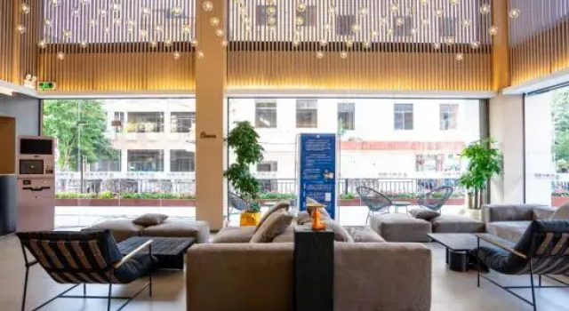 Huajin Hotel (Huaiji High-speed Railway Station Yueyun Bus Station), Boek Hotel Hotels in Guangdong met parkeren, Parkeren
