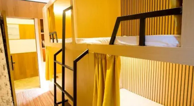 Кровать в общем номере (женский номер) Wuxi Youjia Homestay (Railway Station)