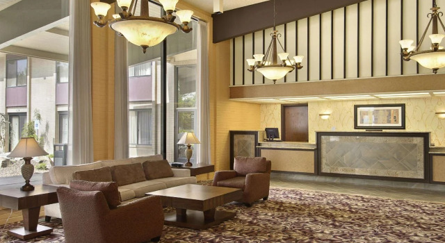 Holiday Inn Richland on the River by IHG, Забронировать Отель Отели Tri-Cities с парковкой, Парковка