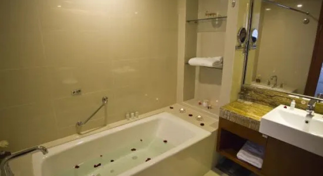 Люкс Business Jingjiang International Hotel