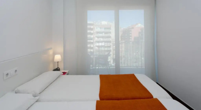 Апартаменты c 1 комнатой с балконом и с видом на город 08028 Apartments