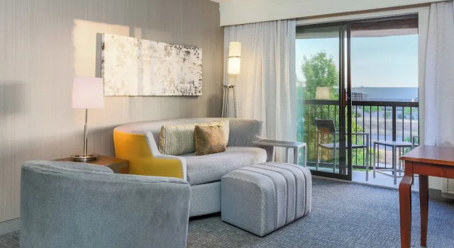 Двухместный номер Standard с балконом Courtyard by Marriott Roseville