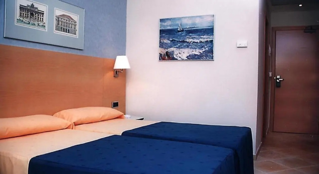 Двухместный номер Standard Hotel Rober Palas