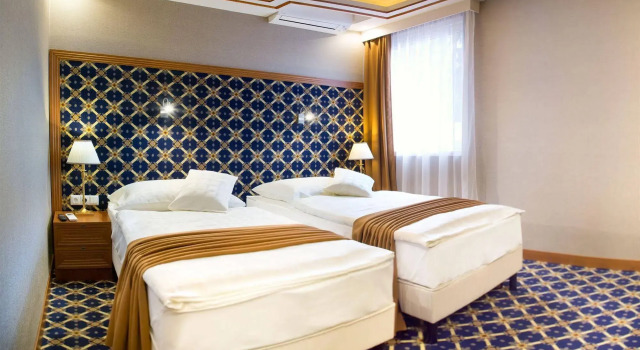 Hotel Central, Reserva ahora Hotel Hoteles en Northern Great Plain con piscina, Piscina