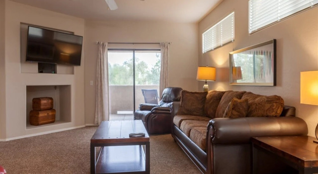 2BR Plus Ocotillo Townhome, Heated Pool, Spa, Gym, Prenota Casa vacanze Chandler Phoenix Metropolitan Area