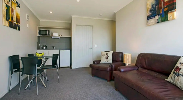 Апартаменты Pinnacle Apartment