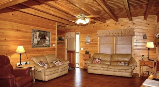 Lamb's Cabin by the Creek - 3 Br Cabin