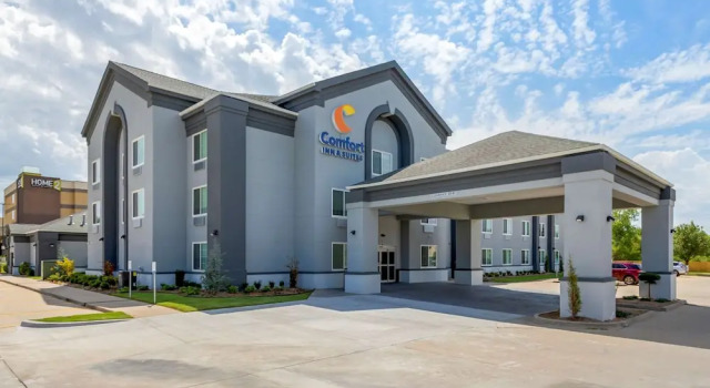 Comfort Inn & Suites, Book Hotel Hoteller i Ozarks med pool, Swimmingpool