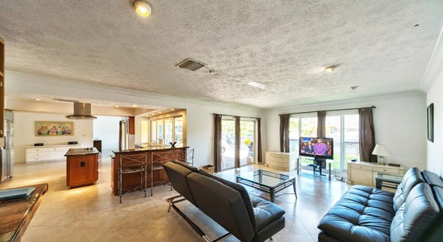 Villa Paulina, Buchen Sie Villa Hotels in New York State mit Pool, Schwimmbad