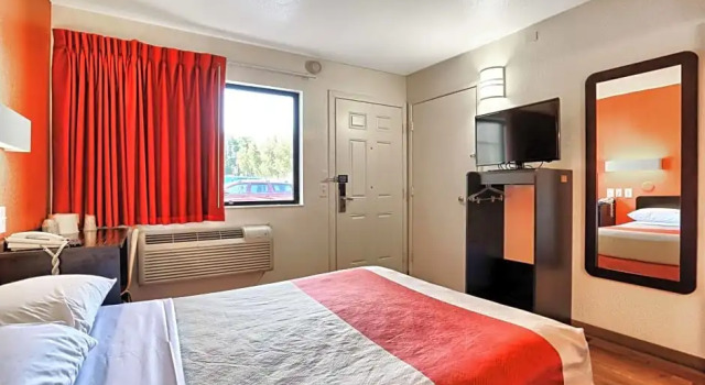 Номер Standard Super 8 by Wyndham Walnut Creek