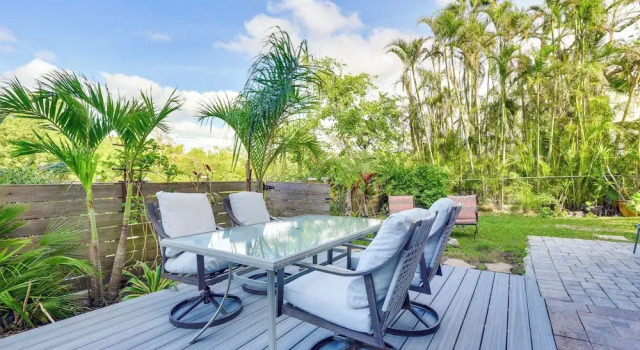Коттедж Dock, Kayaks & On-site Pond: Terra Ceia Home