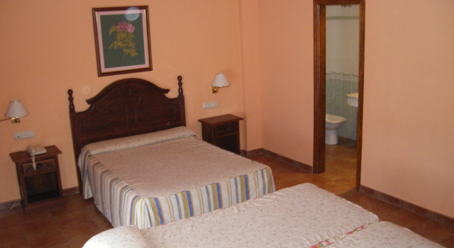 Albenzaire Hotel Asador, Reservar Hotel Fuensanta Granada