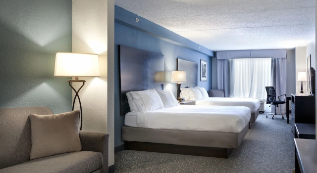 Четырёхместный люкс Holiday Inn Express Hotel and Suites Arcadia by IHG