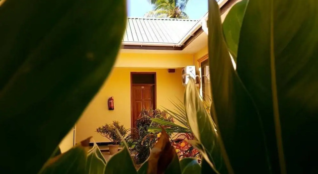 Safari Lodge Kunduchi, Buchen Sie Bed & Breakfast Kunduchi Daressalam