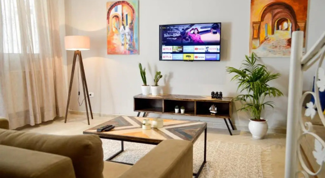 Cosy Triplex in La Marsa - 3 bed 2 Bath, Buchen Sie Ferienwohnung La Marsa 