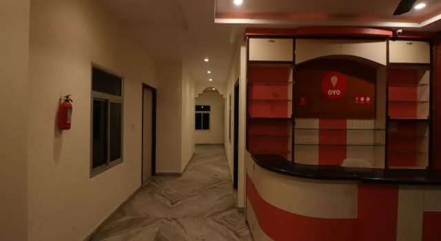 OYO 9929 Hotel Dhruv