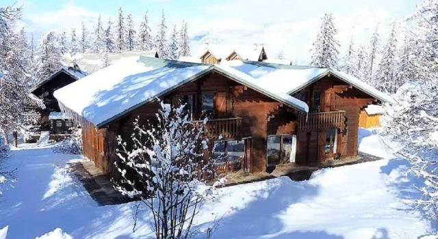 Коттедж CASA Les Heureux Magnifique CHALET 6 chambres à RISOUL