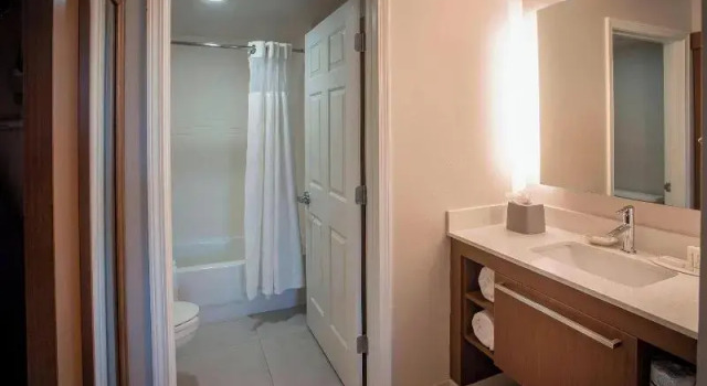 Двухместный люкс Residence Inn by Marriott Pensacola Downtown