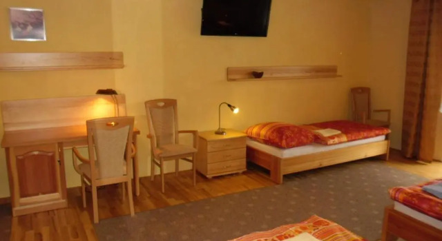 Penzion Tri klasy, Rezervovat Hotel Hotely v Prešovský kraj s parkováním, Parkování