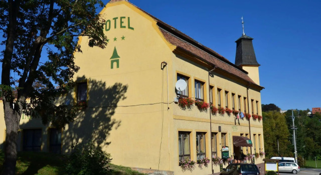 Hotel U Branky, Buchen Sie Hotel Stribro 