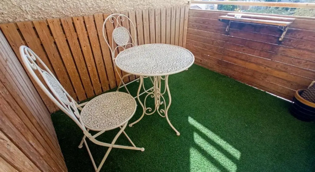 Apartamento Stylish 2BR Apartment with Balcony - Yalarent