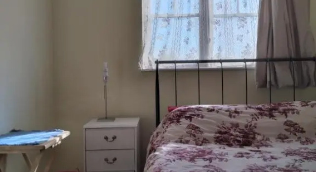 1 Double room with shared bathroom, Rezervați Hotel Bracknell Berkshire