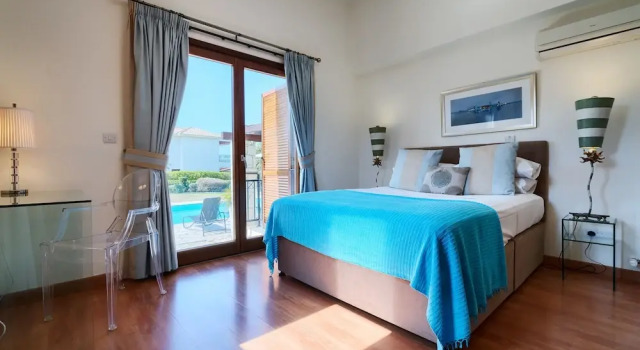 3 bedroom Villa Lara 11 with 10x5m private pool, within walking distance to resort village square