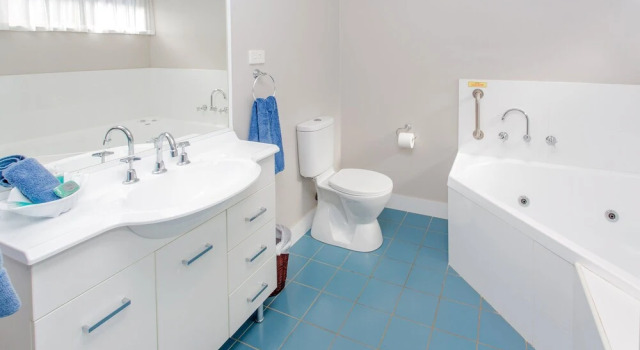 Номер Standard с видом на воду BIG4 Batemans Bay at Easts Riverside Holiday Park