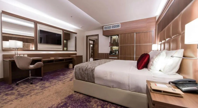 Двухместный полулюкс Ramada by Wyndham Continental Jeddah