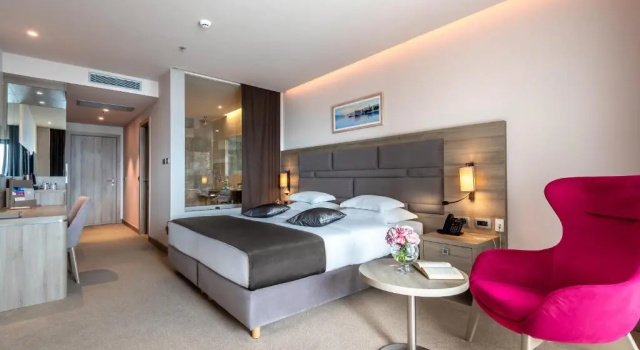 Двухместный номер Deluxe с балконом и с видом на море Hotel Plaža Duće