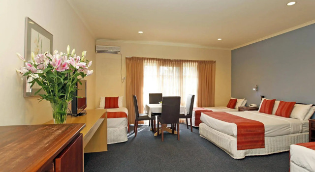 Greensborough Motel, Book Motel Melbourne Melbourne