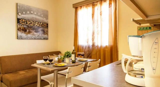 Tasoula Studios & Apartments
