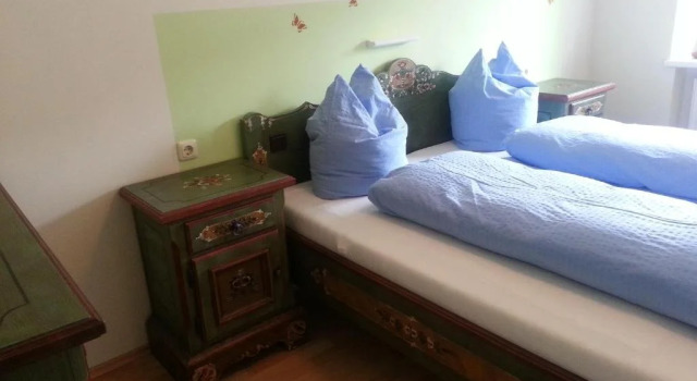 Rauhbergerhof, Book Hotel Mondsee Mondseeland