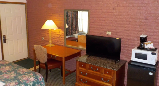Indian Hills Inn & RV Park, Varaa Hotelli Albia Iowa