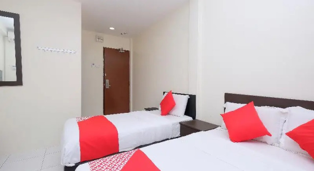 Номер Standard OYO 1104 Q Hotel