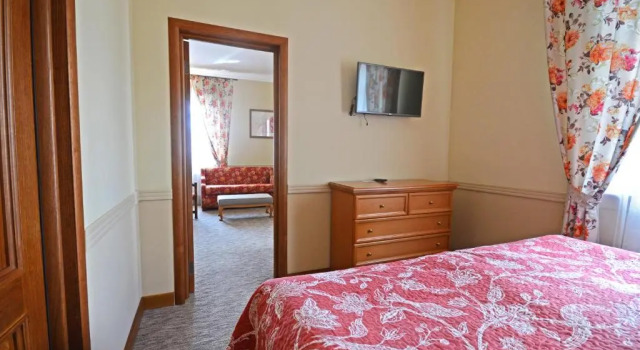 Premier Hotel Pochaiv, Book Hotel 4-stjernede hoteller i Ternopil, 4*