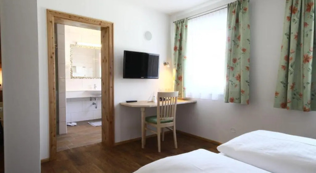 Апартаменты Hotel Zum Granitzl