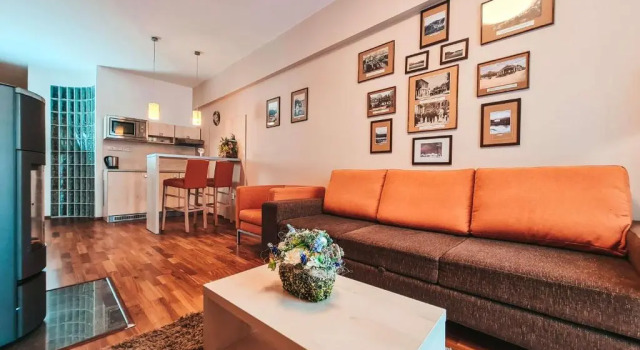 Апартаменты Comfort с балконом Hotel CROCUS