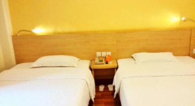 7 Days Inn Longkou Tonghai Road Branch