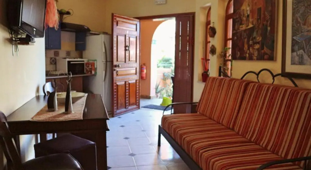 Апартаменты с балконом Villa Eleni Seaside Apartments-40 meters from Beach
