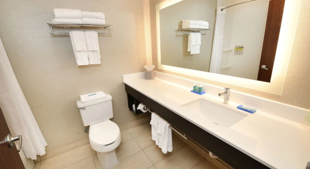 Двухместный номер Standard Holiday Inn Express Hotel & Suites Grand Forks by IHG