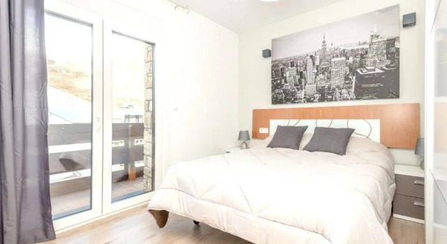 Apartment with 2 bedrooms in Pas de la Casa with wonderful mountain view balcony and WiFi 200 m from the slopes, Забронировать Апартаменты/квартира Пас-де-ла-Каса Грандвалира, рядом с Горнолыжный подъемник Ла Солана