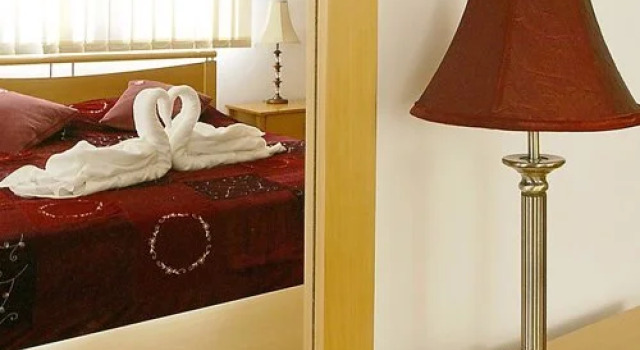 House KPAST11 Foiano della Chiana, Забронировать Отель Отели Паралимни 5 звезд, 5*