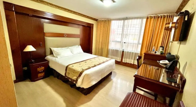 Полулюкс Hotel Oro Inn