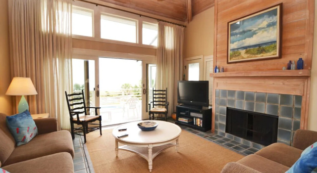 #406 Ocean Anchor - 4 Br villa by RedAwning, Book Villa Sommerhuse i Debordieu Colony, Hytte