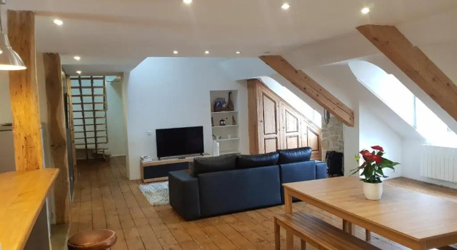 Loft dans les Pyrénées, Забронировать Отель Олорон-Сент-Мари Pyrénées-Atlantiques, рядом с Шоколадная фабрика Lindt