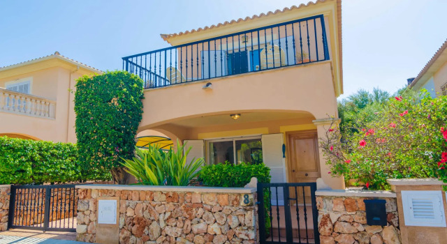 BUGAMBILIA - Chalet with terrace in Sa Ràpita. Free WiFi, Prenota Chalet Ville a Maiorca, Villa