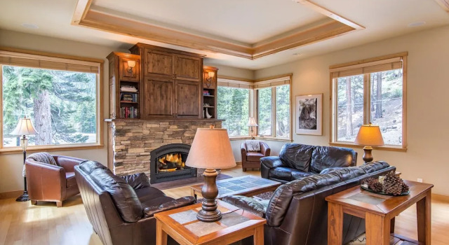 Extravagant Mountain Lodge at Heavenly by RedAwning