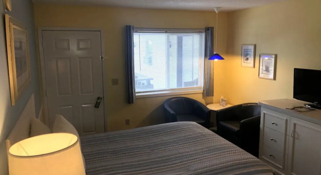 Двухместный номер Standard с видом на озеро Harbor's Edge Motel